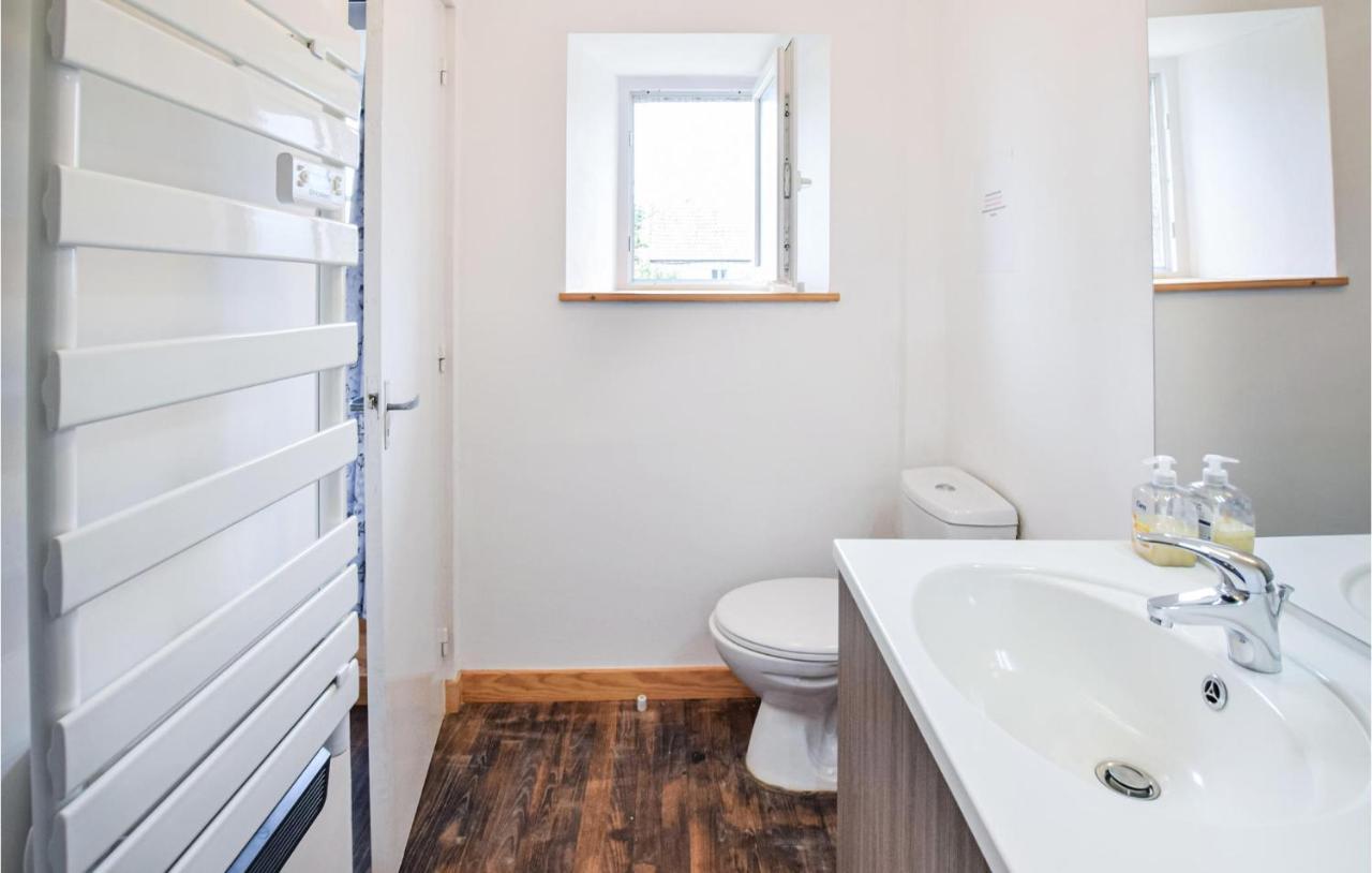 Awesome Home In Saint-Sever-Calvados With Kitchen Kültér fotó