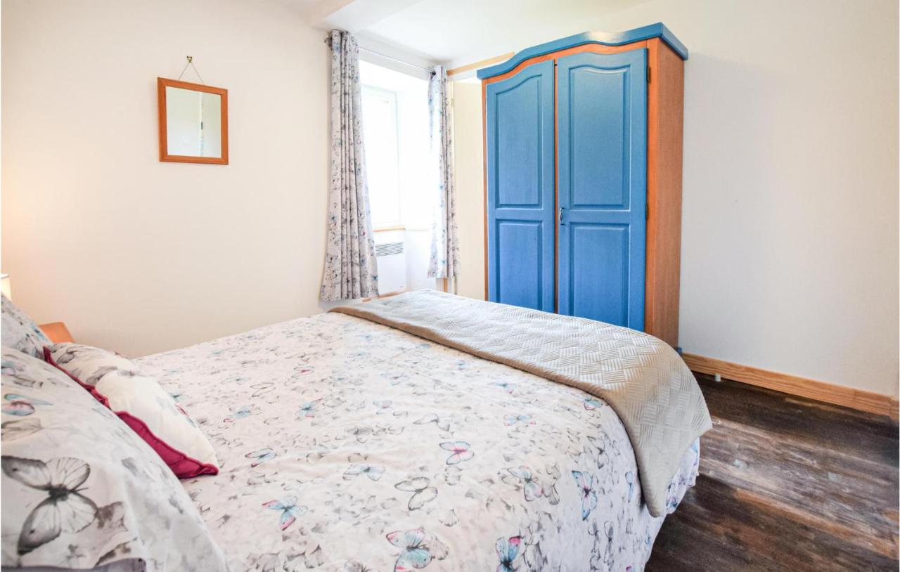 Awesome Home In Saint-Sever-Calvados With Kitchen Kültér fotó